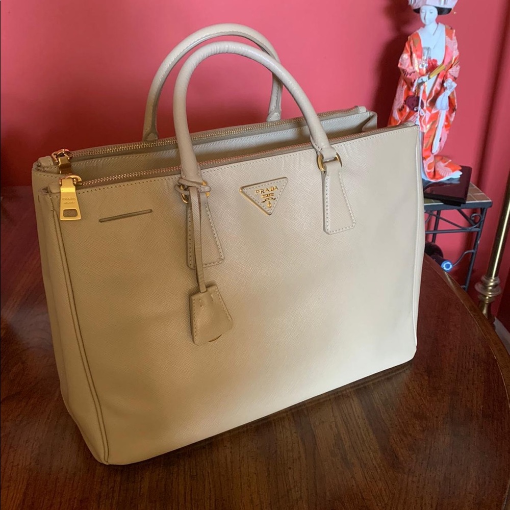 PRADA Galleria tote - Picture 2 of 16